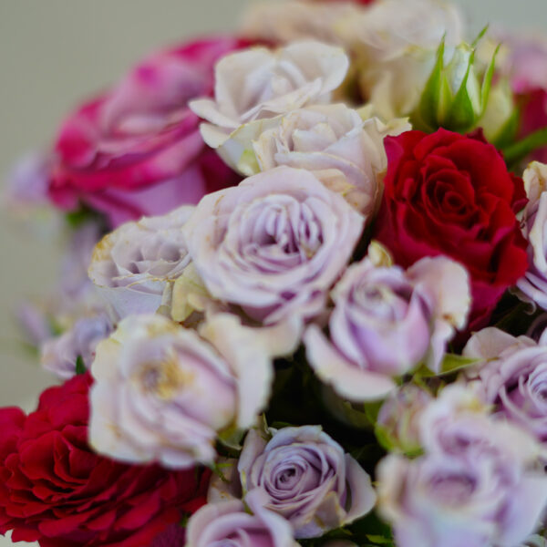 Twilight Kiss Vase - Image 3