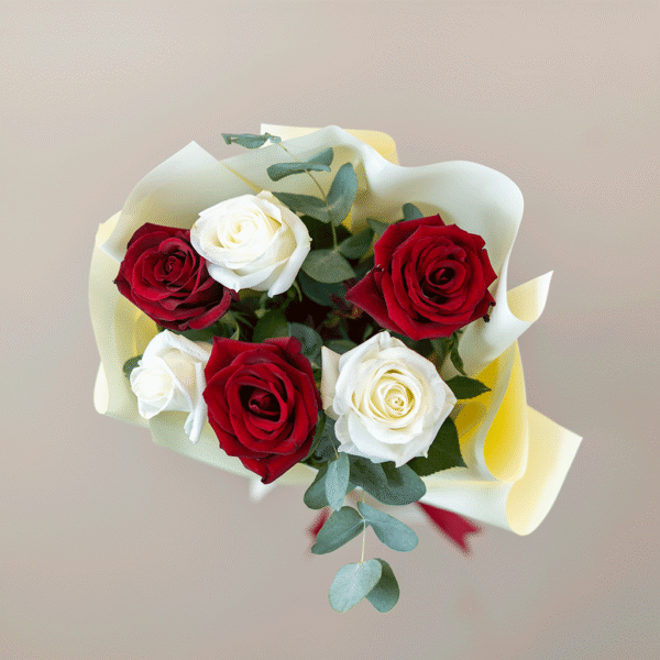 Mini Love Story - Image 3